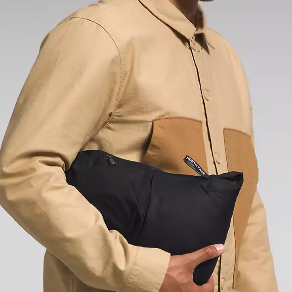 Men’s 1996 Retro Nuptse Jacket - Picture 2 of 8